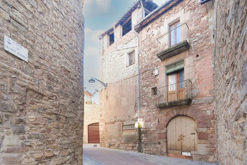 Foto f96e9812-adc4-4f3a-87c6-82ac89708899. Casa adosada en Santpedor