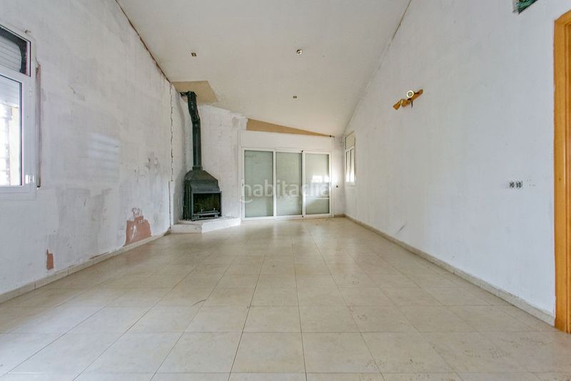 Foto f61707f4-b8af-4882-905a-06fcfc8d4998. Casa amb aparcament a Vacarisses