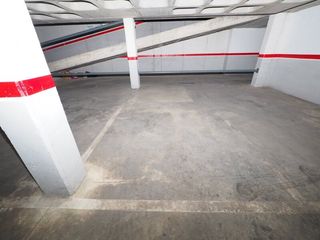 Parking voiture  Calle francesc oller
