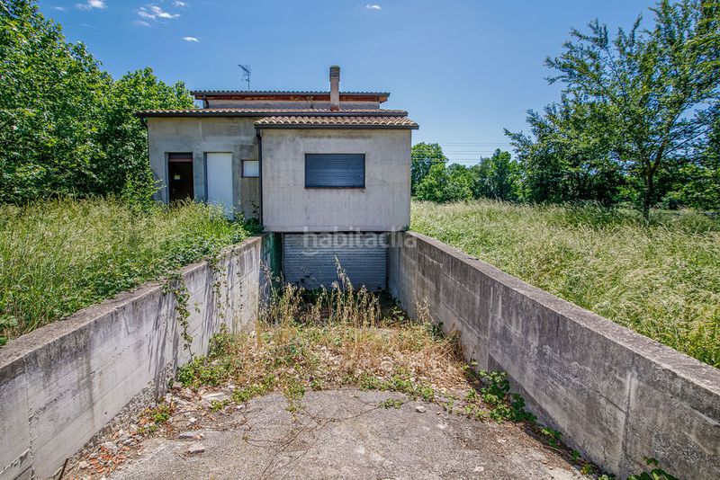 Foto 101467ec-6574-42d5-af59-63465f9c78dc. Casa adosada en Caldes de Malavella