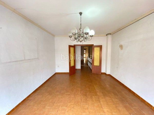 Foto b82aa23c-cf68-4597-af00-0854542c4df8. Casa adossada amb aparcament a Archena