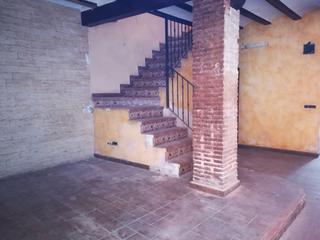 Casa adossada  Calle de sant bernat 5 000 0 0