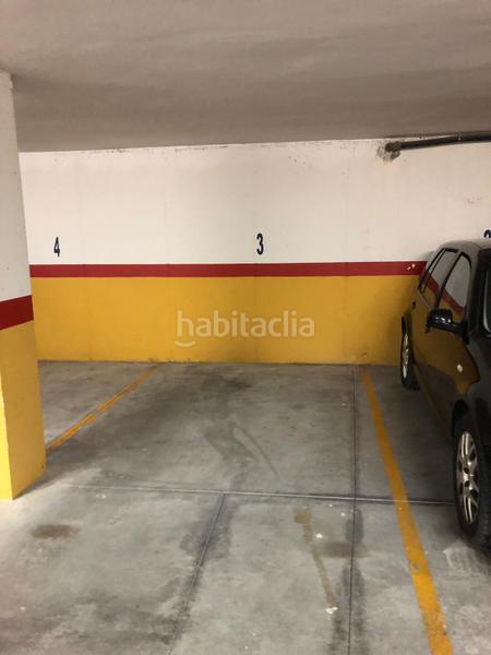 Foto b5a2be92-8958-4008-8f8e-39c68a450005. Parking coche en Mula