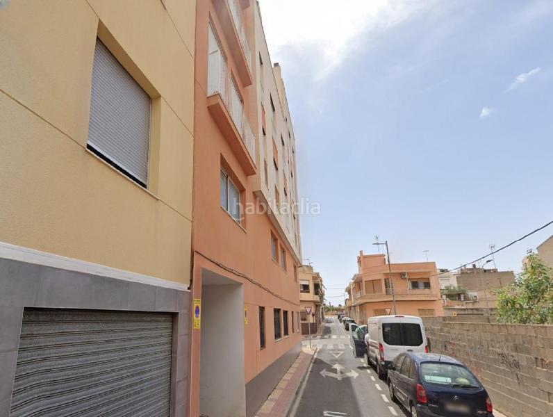 Foto e91e935c-4809-4f21-a24a-8d0bee3d1218. Aparcament cotxe a Campello Pueblo Campello (el)