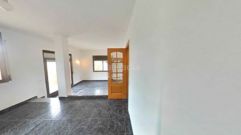 Foto 18a3d6f6-700d-41e1-a8bc-8f67b637107e. Xalet amb aparcament a Creixell