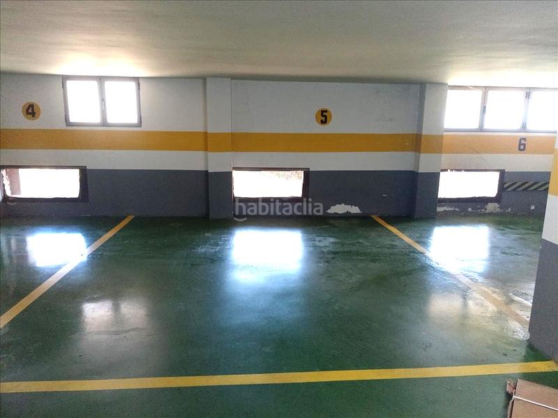 Foto 675215ca-bfe8-456b-82c6-ef47c773bee3. Parking coche en Illueca