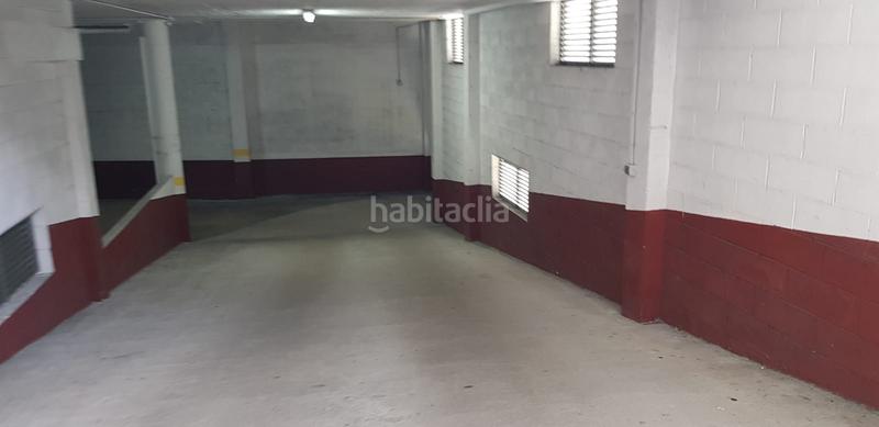Foto bb627995-c9be-49f7-a1c3-89ee6a50a5c7. Aparcament cotxe a San Cibrao das Viñas