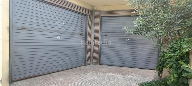 Foto bda0d6c8-ff44-4cc8-a57a-9eb8987e5d16. Parking voiture dans Bigues i Riells del Fai