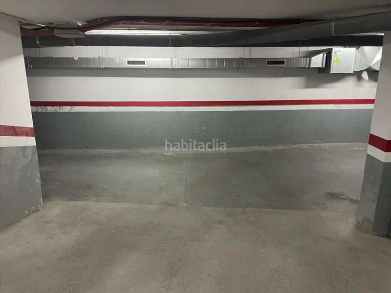 Foto 3b8cd472-0bea-4fac-b8cc-9b702b200720. Aparcament cotxe a Gelida