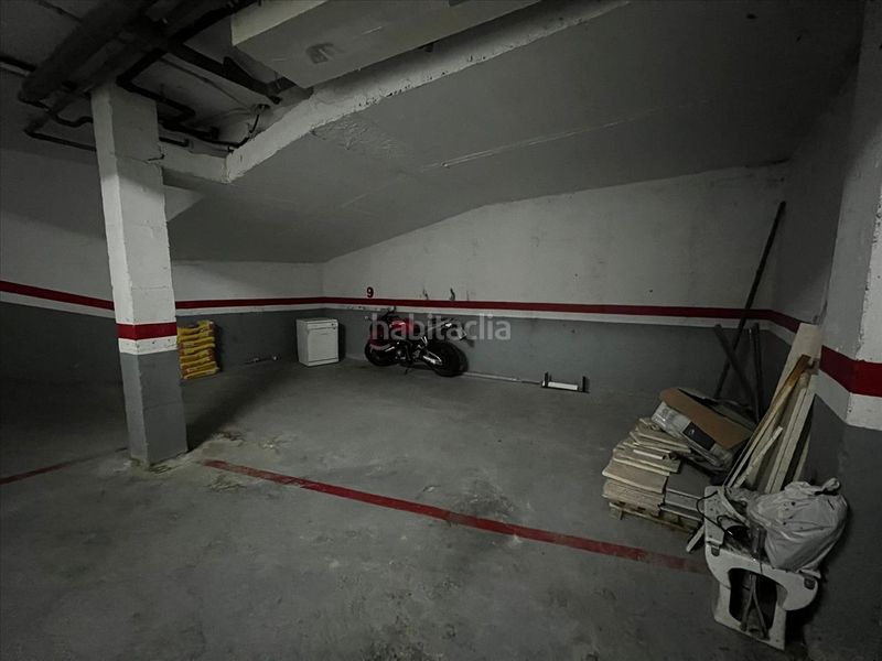 Foto 549e58ab-71ed-4f98-86bf-42e058503163. Aparcament cotxe a Gelida