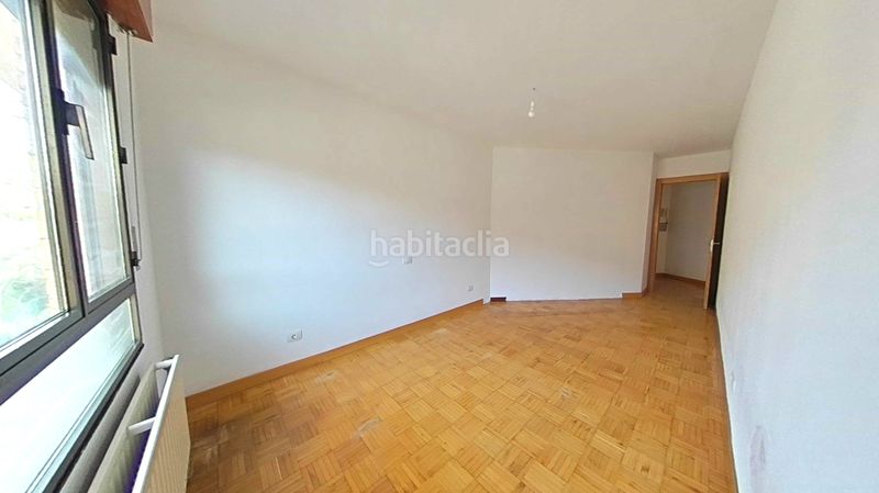 Foto 266054ff-db85-4efa-985b-2a27b350587a. Pis a Pradoluengo