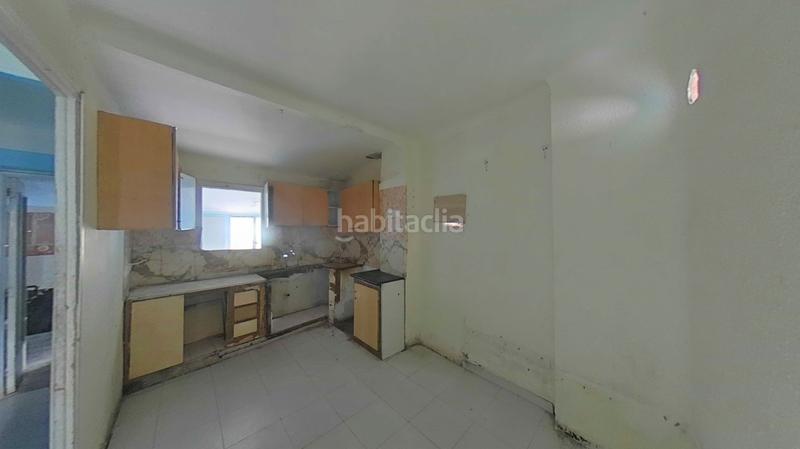 Foto dc562a62-00a0-4e91-9995-589fe6a12c61. Piso en Escodines Manresa