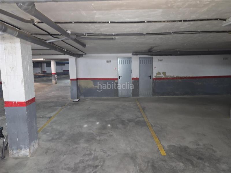 Foto dfba1c73-0151-4dd7-8bf0-71180cfb472d. Parking coche en Coma-ruga platja Coma-ruga