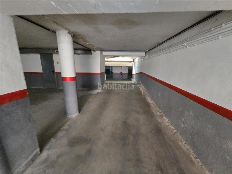 Foto ef75574e-104f-4815-ab7e-f46443d7b458. Parking coche en Coma-ruga platja Coma-ruga