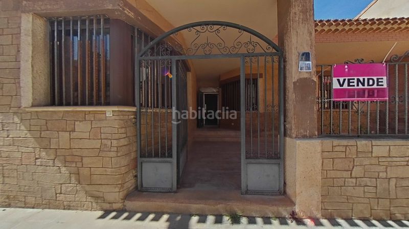 Foto d883abe4-2371-489f-a2cc-fbe603f0fd82. Casa amb aparcament a Madrigueras