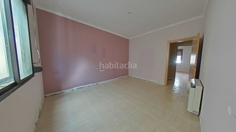 Foto f86543c8-47dd-414f-9b9d-b41048eae3cd. Casa amb aparcament a Madrigueras