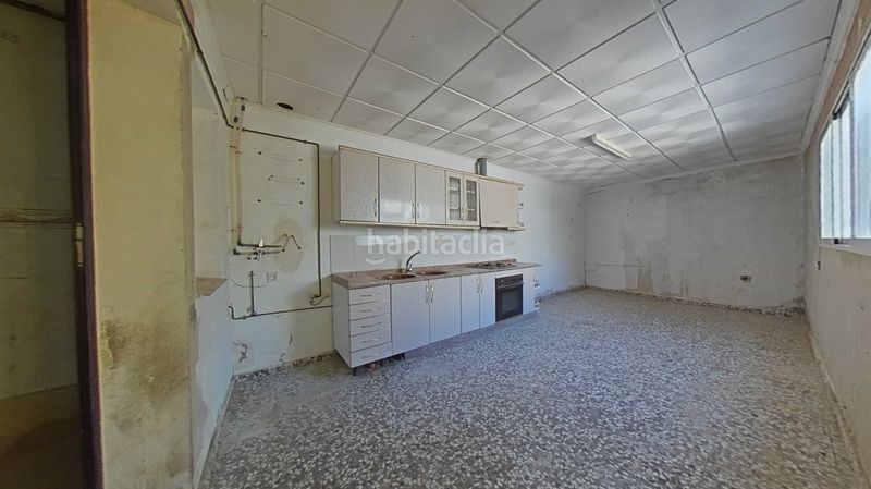 Foto f9eea7f3-f44f-42cc-8231-3cb1514d5845. Casa amb aparcament a Madrigueras