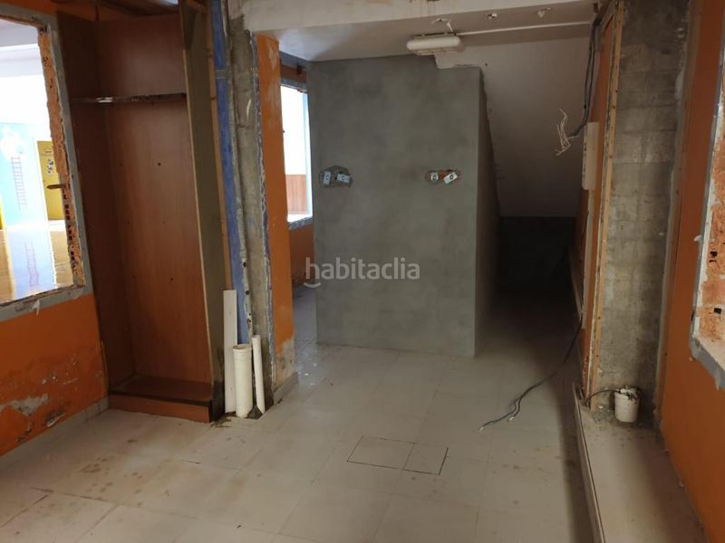 Foto a4211260-9ddd-41be-838c-09a214bb6424. Local comercial a Porta Nova Ferrol