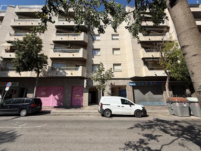 Foto f590a645-563f-4b06-8ecd-28751d05b6af. Local comercial a Centre Vendrell (El)