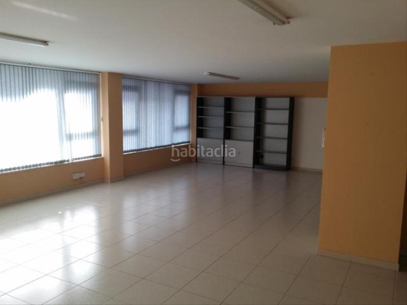 Foto f9634149-118c-4263-8676-cceb6ec9b991. Local comercial a Muriedas Camargo