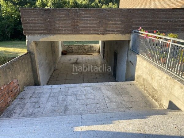Foto e13ae257-6744-4b70-8a89-a379f2e35735. Local comercial a Degaña