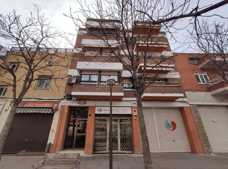 Foto 3d1c6bc4-1d60-4d35-bb29-16453ecdc2b3. Local comercial a La Bordeta Lleida