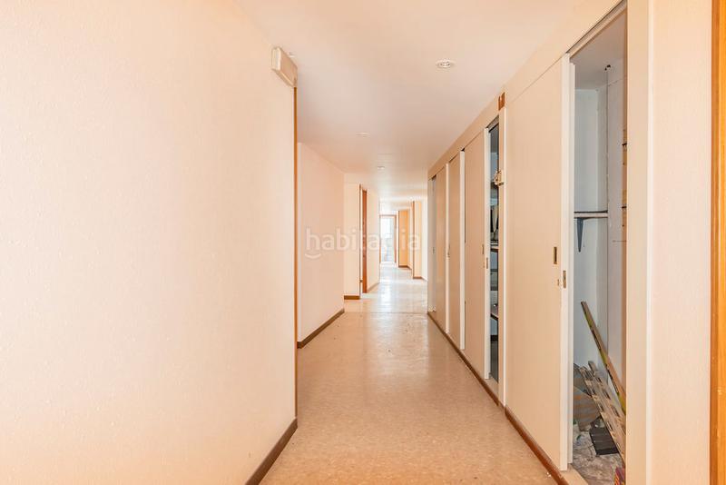 Foto a704a03a-47c8-4a42-af98-56d9263e68ed. Local comercial a Instituts-Universitat Lleida