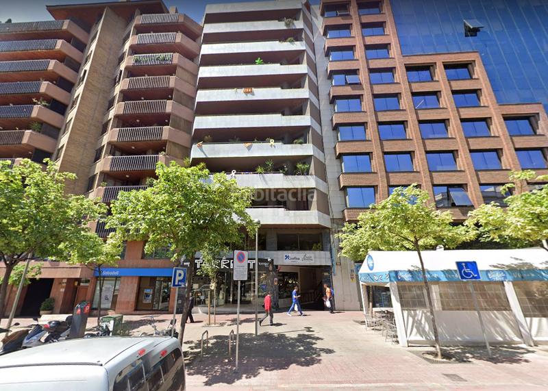 Foto 1f3dbf4a-a781-4821-bf4f-ca6dd5471e31. Locale commerciale in Instituts-Universitat Lleida
