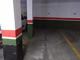 Posto auto  Leones