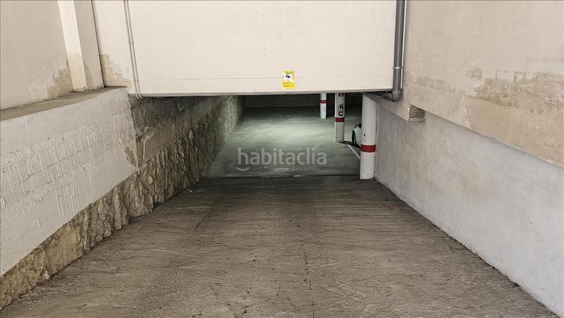 Foto aa9b46b8-14fd-4bfe-94b3-8dd6c2fcd313. Parking coche en Santa Coloma de Farners