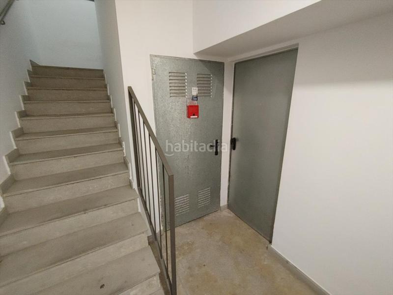 Foto adcf52e7-e389-4d8c-9d9a-fdcd84b8134f. Parking coche en Santa Coloma de Farners