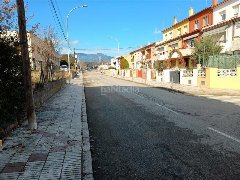 Foto f0dac99d-c744-4566-9d0a-48149fb23fa2. Parking coche en Santa Coloma de Farners
