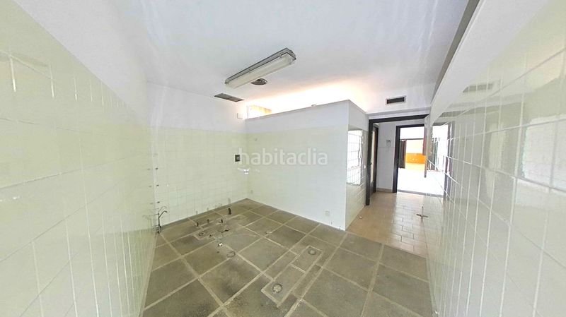 Foto 3d0b0980-4998-46f0-a411-6f533c376708. Local comercial a Centre Figueres