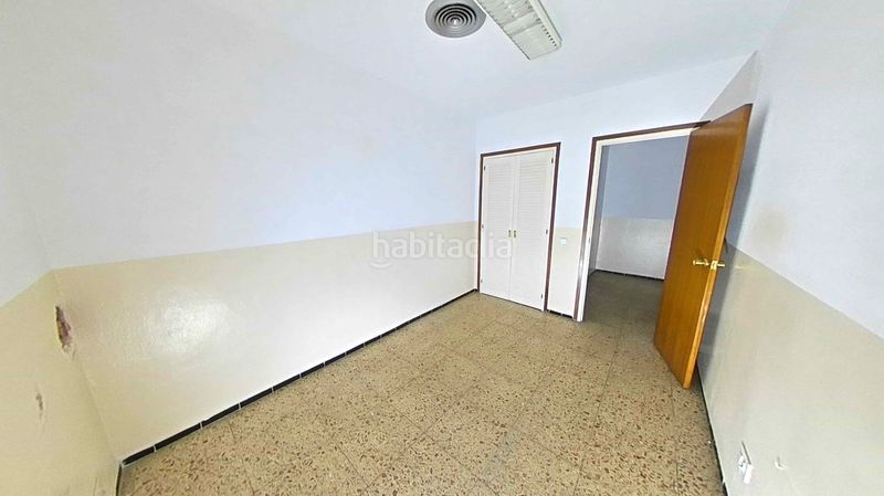 Foto 5c6de02b-8a4c-4e43-a820-02c14e57018d. Local comercial a Centre Figueres