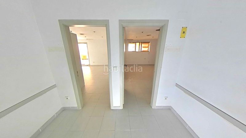 Foto 870f0eaa-ed1b-46ed-9210-08e3a6a03a7a. Local comercial a Centre Figueres