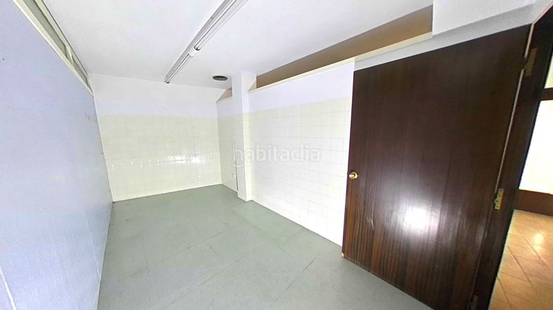 Foto c853e2de-e339-4bad-944b-83fc477f7599. Local comercial a Centre Figueres