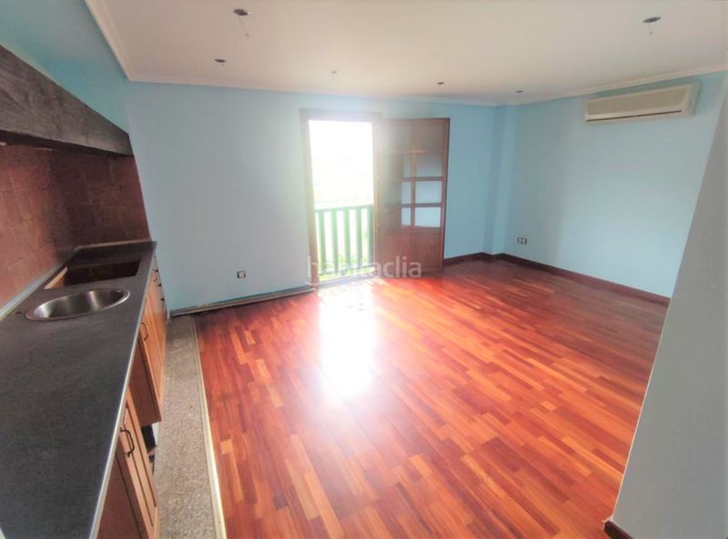 Foto 806b697c-91f1-46e4-936c-d80148b8dab6. Etagenwohnung mit pool in Lobios