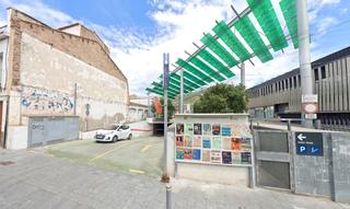 Aparcament cotxe  Riera gavarra 12