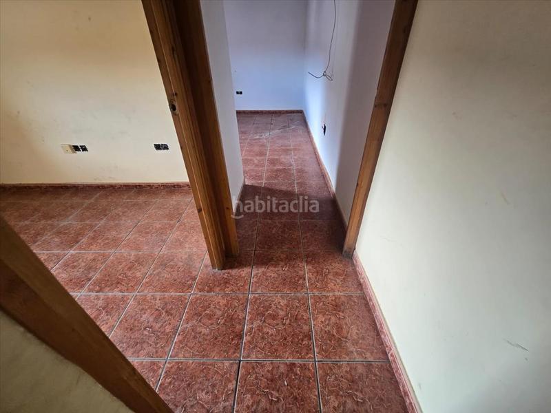 Foto 429db63a-eb57-46c6-9d6d-6a3eaef9bc83. Casa adossada a Torrellas