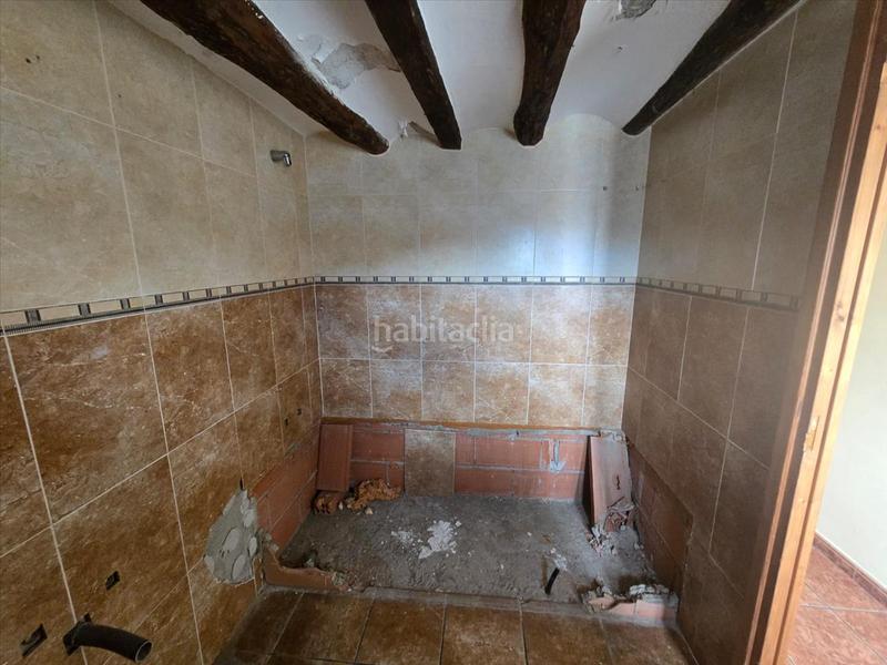 Foto d338d0b7-fabd-43b2-b56e-3b5ff82141d6. Casa adossada a Torrellas