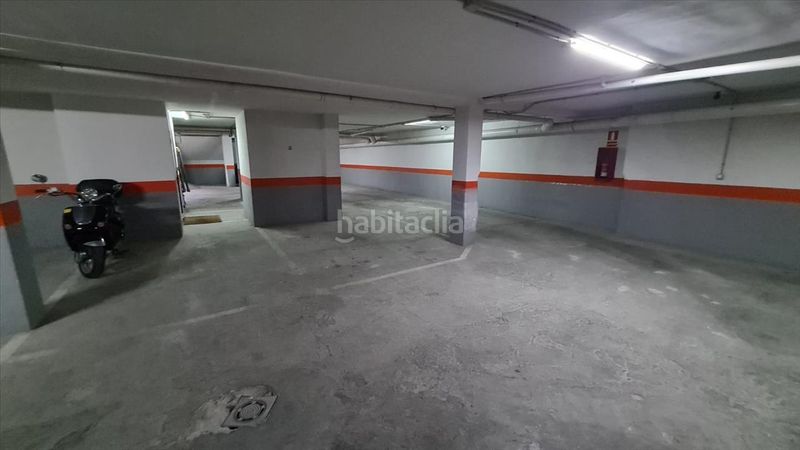 Foto a1c7965c-2e5d-44ac-b05f-bb815de00459. Aparcament cotxe a Avda. De los Ogíjares Armilla