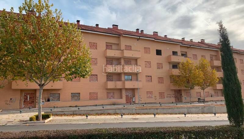 Foto 7e7f4de6-f3b2-4622-a800-e7844f8befec. Parking voiture dans Valdepeñas