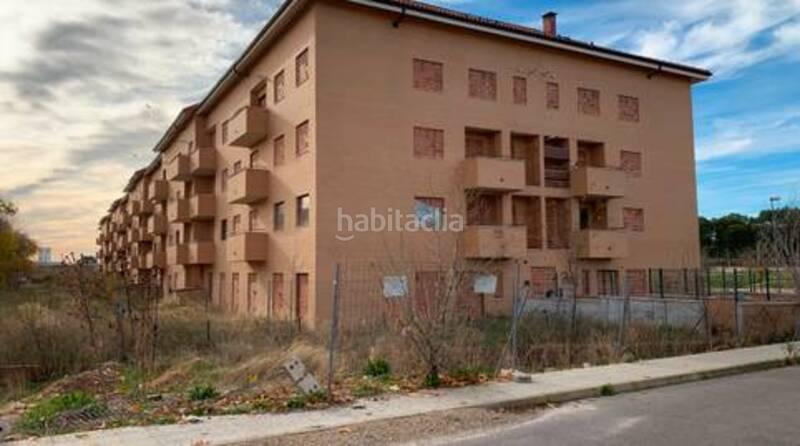 Foto ec52d2a8-b13e-4b2e-a8fa-9e9a631ea7a5. Parking voiture dans Valdepeñas