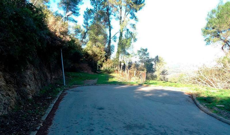 Foto b4d63e53-5177-472d-a340-38d5e8665292. Terrain résidentiel dans Torrelles de Llobregat