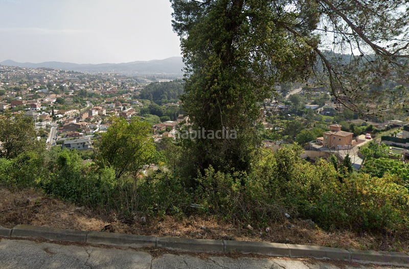 Foto ee5bdf96-bb02-4f55-9eb4-5d59dd0a7f50. Terreny residencial a Sant Vicenç dels Horts