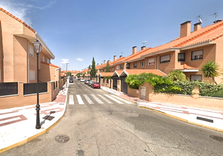Chalet  Luis buñuel