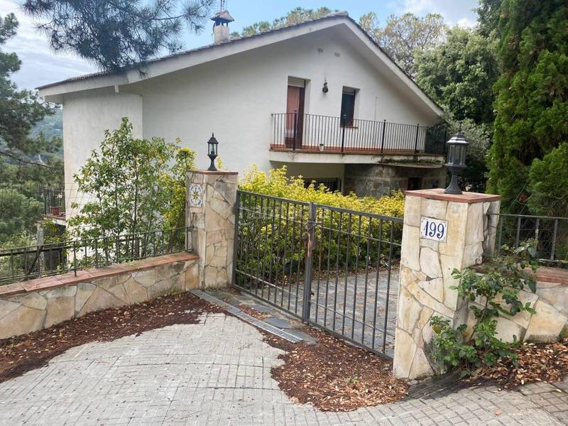 Foto c19b8399-88f8-4494-8818-ac6fb35426b9. Chalet en Canyamars Dosrius