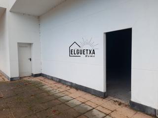 Local Comercial a Etxeaurrekosolo kalea 2. Local en venta, 64m² diáfanos.