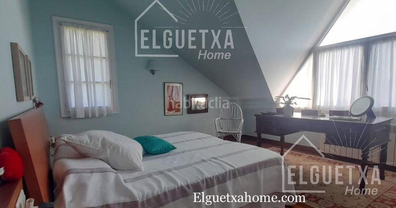 Foto 3ae24cba-a3db-430c-a681-4b52d909e8e5. Casa aparellada amb xemeneia calefacció aparcament a Plentzia