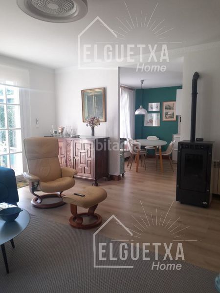 Foto 4b3288b4-9853-436e-a043-add67546e99b. Casa aparellada amb xemeneia calefacció aparcament a Plentzia